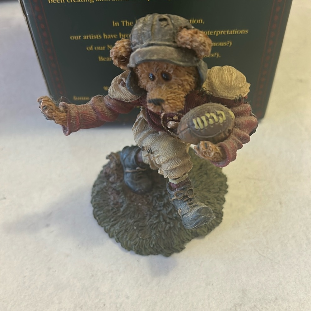 Boyds Bears & Friends Figurine - T.D. Gridiron .... Touch Down